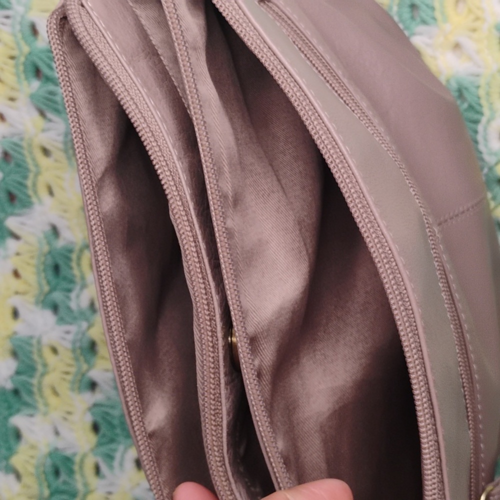 Elegant Taupe Shoulder Leather Bag - Picture 6 of 11